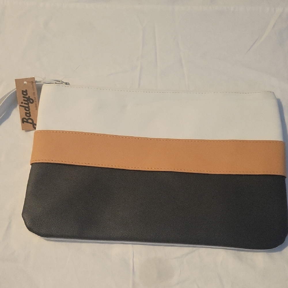 Badiya Tricolor Clutch Bag
